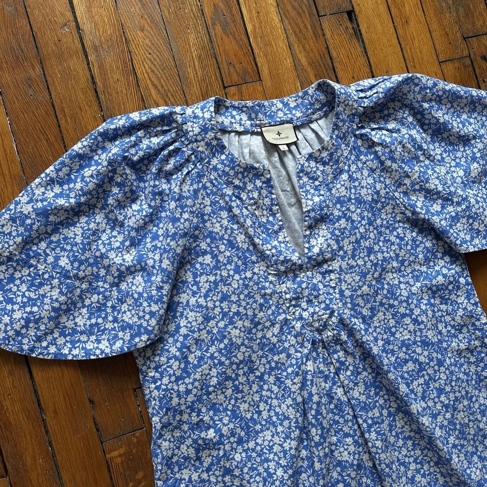 TUCKERNUCK Cameron Eubanks Wimberly Blooms on Broad Finley‎ Flutter Sleeve Top L